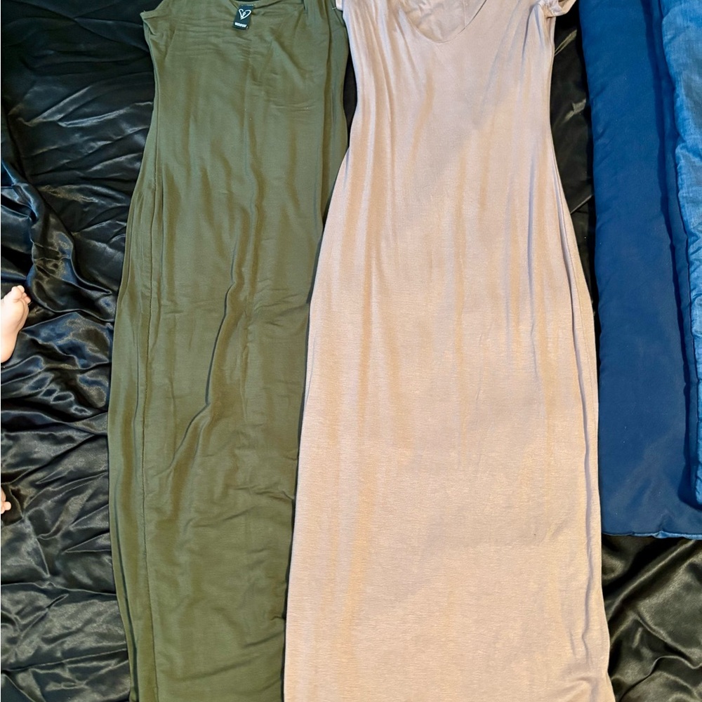 Elegant Green and Cream Maxi Dress